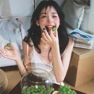 踏浪女人